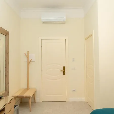 Bed and breakfast Domus Sibyllina, Palazzo Cavalcanti