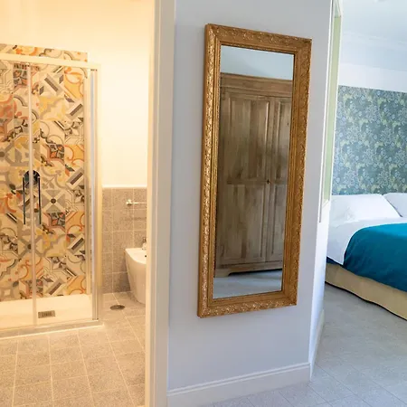 Domus Sibyllina, Palazzo Cavalcanti Bed and breakfast