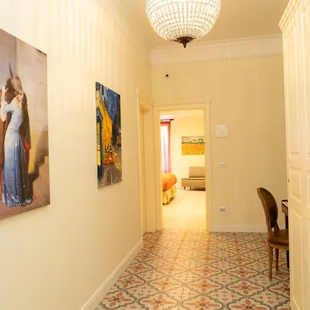 Bed & Breakfast Domus Sibyllina, Palazzo Cavalcanti Naples