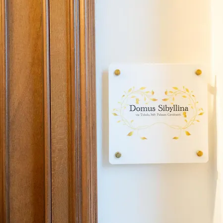 Domus Sibyllina, Palazzo Cavalcanti * ナポリ